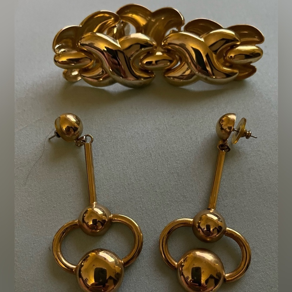 COSTUME JEWELRY~VINTAGE BUNDLE~BRACELET~EARRINGS ~